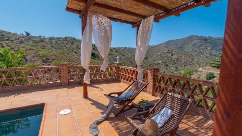 Arenas House | Villa Fuente Pintá Arenas by Ruralidays