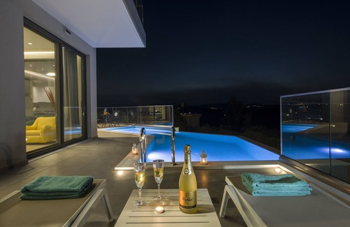 Xamoudochori Villa | Villa Fulmar - Raising Comfort To The Highest Level