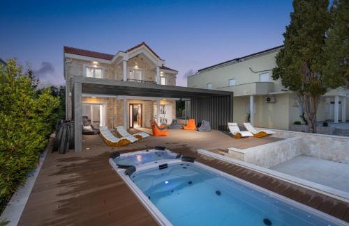 Caska Villa | VILLA FUX ZRCE Novalja - direkt am Strand