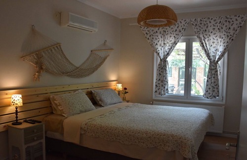Gerani Villa | Villa Gerani, 30m From The Beach, Sleeps 6