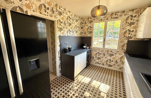 Chateau-l'Eveque Villa | Villa Hakuna Matata heated pool 4 bedrooms near Périgueux in a quiet location