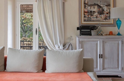 San Casciano dei Bagni Villa | Villa in San Casciano Dei Bagni with 7 bedrooms sleeps 12