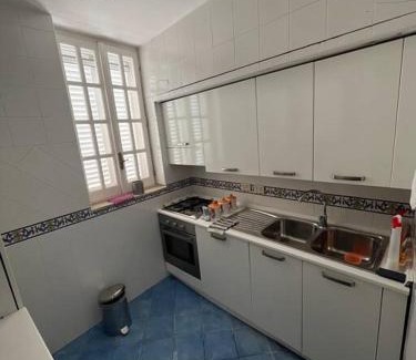 Marina Piccola Apartment | Villa Il Sorriso Capri centro