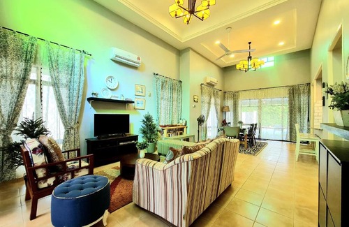 Alor Gajah Villa | Villa in A'Famosa 4 Mslim Only