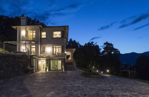 Baveno Villa | Villa in Baveno with 5 bedrooms sleeps 10