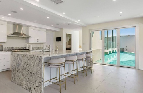 Beverly Hills House | Villa in Beverly Hills - Pool -Scenic Outlook 4b/b