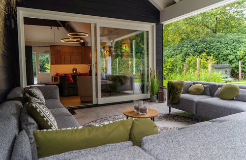 Oirschot House | Villa in Brabant with Spa and Sauna