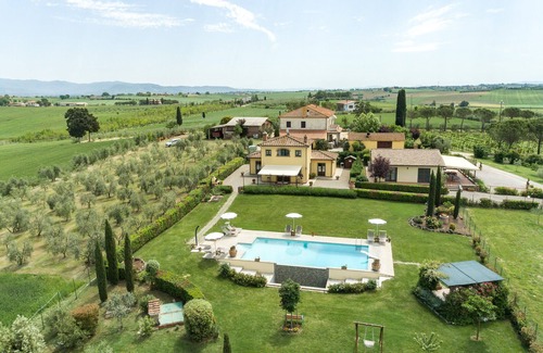 Creti Villa | Villa in Creti with 4 bedrooms sleeps 8