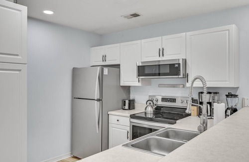Miramar Beach Villa | Villa in Destin, FL- walking distance to the beach!