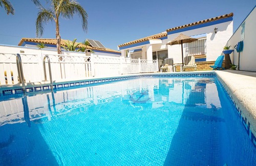 Conil de la Frontera Villa | VILLA IN CONIL PRIVATE POOL, VILLA YUCA