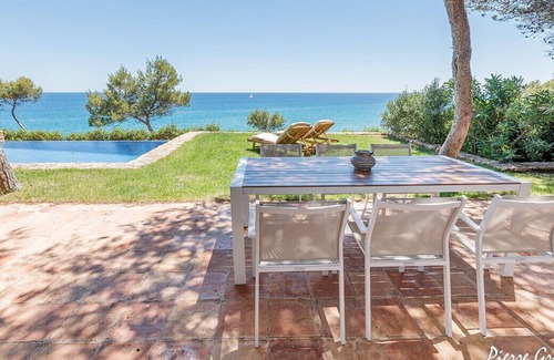 Tamarit Villa | Villa in front of the Sea in Tamarit - Tarragona · VILLA DALI
