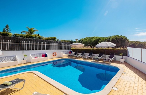Gale Villa | Villa in Galé w/pool, BBQ & sea view
