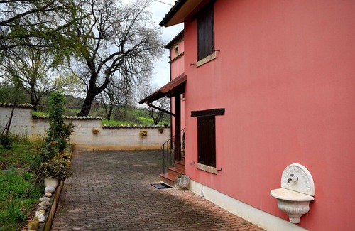 Bellante Villa | Villa in Campli with 3 bedrooms sleeps 8