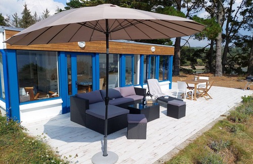 Hanvec House | Villa in Le Faou with Panoramic Sea Views
