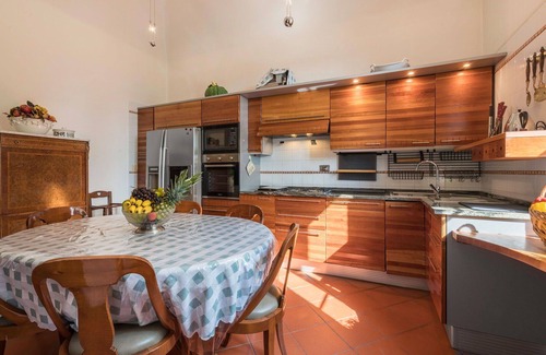 Chiusi Villa | Villa in Montepulciano with 6 bedrooms sleeps 14