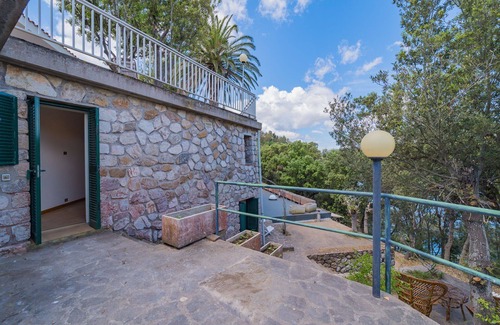 Capoliveri Villa | Villa in Naregno with 9 bedrooms sleeps 9