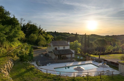 Gambassi Terme Villa | Villa in Pillo with 5 bedrooms sleeps 10