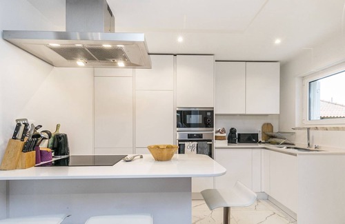 Sao Pedro de Penaferrim Villa | Villa in São Pedro de Sintra, 5 minutes walking distance to Sintra Mountains