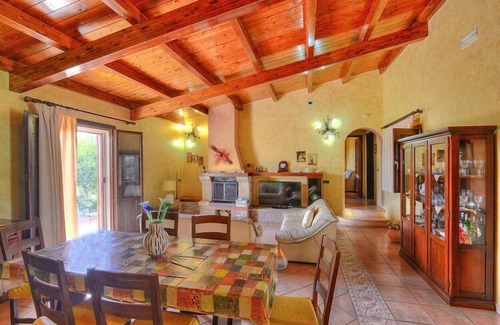 Solarino House | Villa in Sicily with Private Pool & Garden