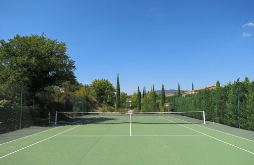 Aups Villa | Villa in small domain with pool and tennis court