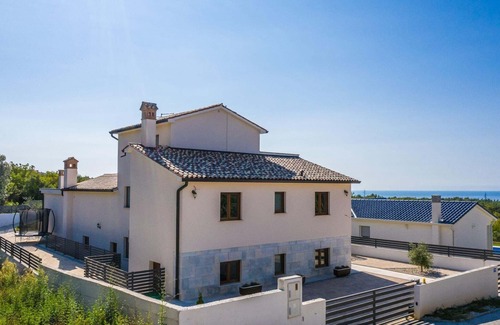 Viskovici Villa | Villa in Sveti Lovrec with Private Pool & Beaches