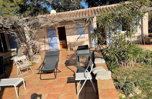Porquerolles Villa | Villa in the countryside in a wooded property