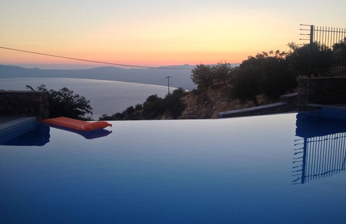 Diasella Villa | VILLA in the sky over the beach