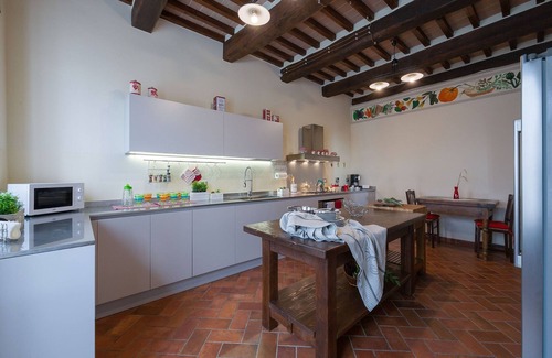 Umbertide House | Villa in Umbria with Saltwater Pool