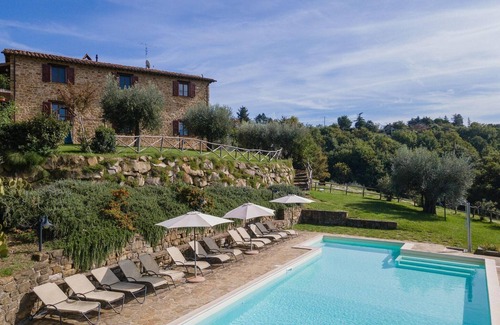 Umbertide House | Villa in Umbria with Saltwater Pool