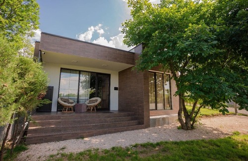 Telavi Villa | Villa Ipanema