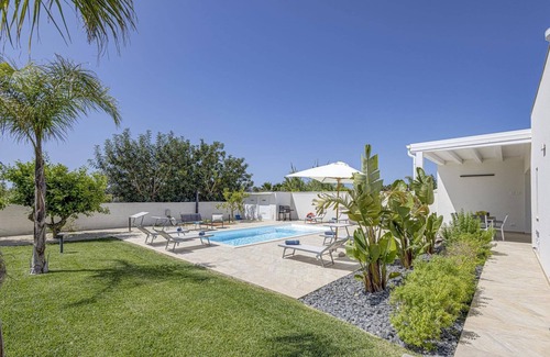 Santa Maria del Focallo Villa | Villa Andromeda by Villa Plus
