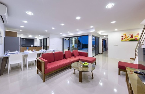 Maret Villa | Villa Jasmin - 4 Bed Private Pool Sea View Villa