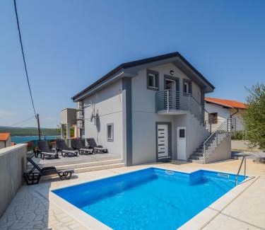 Krusevo Villa | Villa Josip with seaview and heated pool - by TA Leut Agency