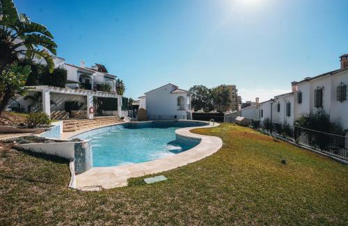 Benajarafe House | Villa Julia, ¡Beach, pool, sun and rest!