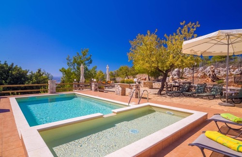 Chania Villa | Villa Kastro - Ágios Matthaíos ,Crete