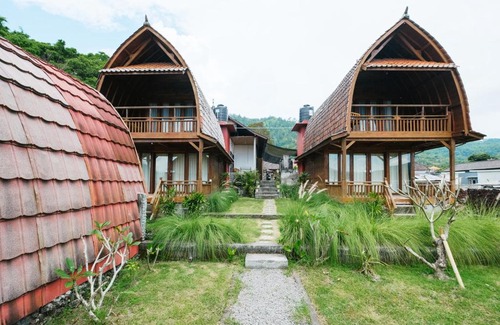 Kedisan Hotel | Villa Kedisan Lake View RedPartner