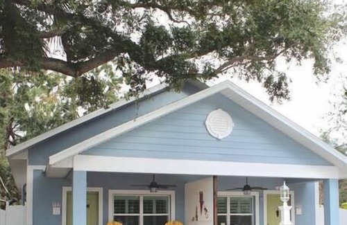 Safety Harbor Villa | Villa Key West "Villas by Christine"
