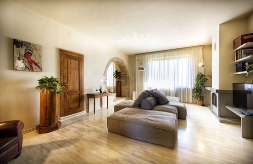 Montalcino House | Villa La Fortezza in the heart of the historic center of Montalcino with Jacuzzi