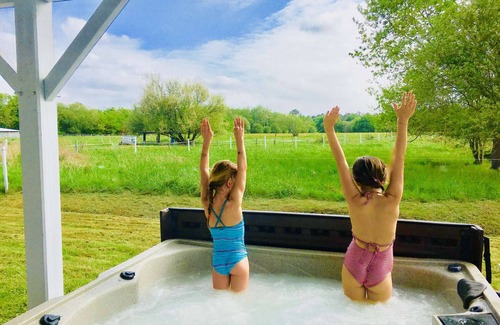 Sainte-Eulalie-en-Born Villa | ☆Villa LANDAISE & jacuzzi ≈Heated pool ≈ forest view≈ beaches≈ ☆