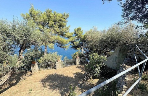 Praiano Villa | Villa La Gattaia: A characteristic two-story villa built sheer above the sea, with Free WI-FI.