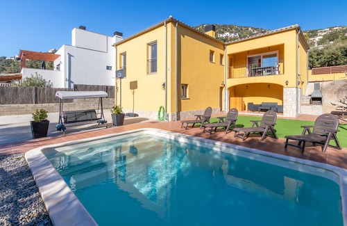 Calonge Villa | Villa "La Roca" with Pool & Wi-Fi