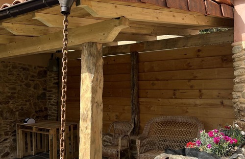 La Utrera Cottage | Villa la Roza I. With fireplace, next to the river and in the Omaña valley