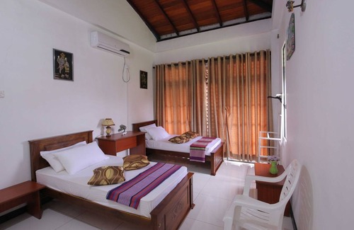 Rathgama Villa | Villa Lake Weave , Nakanda, Hikkaduwa, S