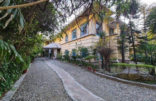 Rishikesh Villa | Villa Lakshmana by Deshco Holidays