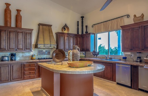 San Jose del Cabo Villa | Villa las Brisas: Steps from Palmilla Beach, Restaurants and One & Only Spa.