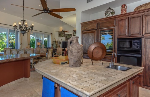 San Jose del Cabo Villa | Villa las Brisas: Steps from Palmilla Beach, Restaurants and One & Only Spa.