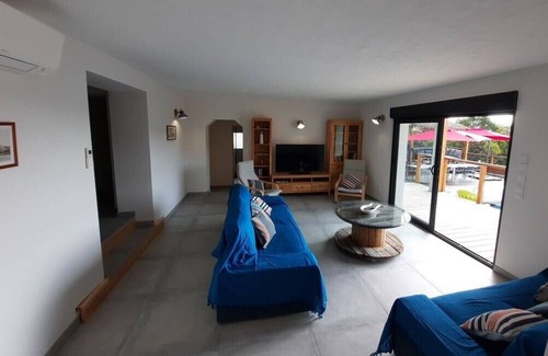 Saint-Aygulf House | Villa Le Repère, quiet area, air-conditioned with swimming pool