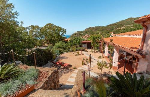 Solanas Villa | Villa Lentischio a pochi passi dal mare cristallino di Solanas