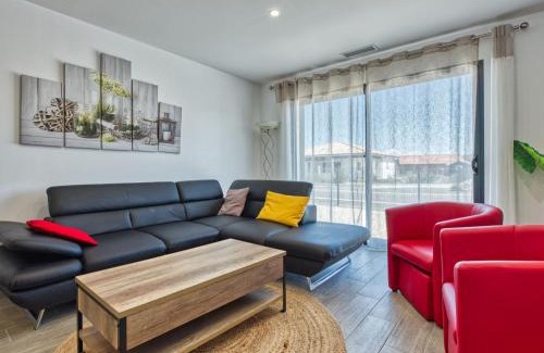 Vensac Villa | Villa Les Alyzés by Interhome