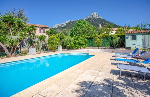 La Valette-du-Var Villa | Villa Les Capucines by Villa Plus